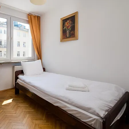 Apartman Zlota Heart Of By Bookinghost *